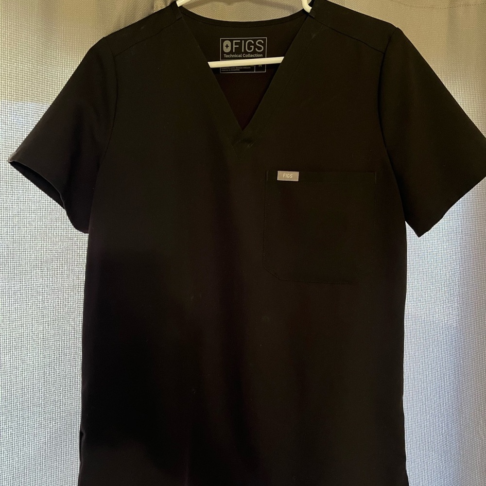 FIGS Women’s Scrub Set